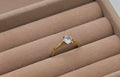 Anillo sólido en 10k para dama