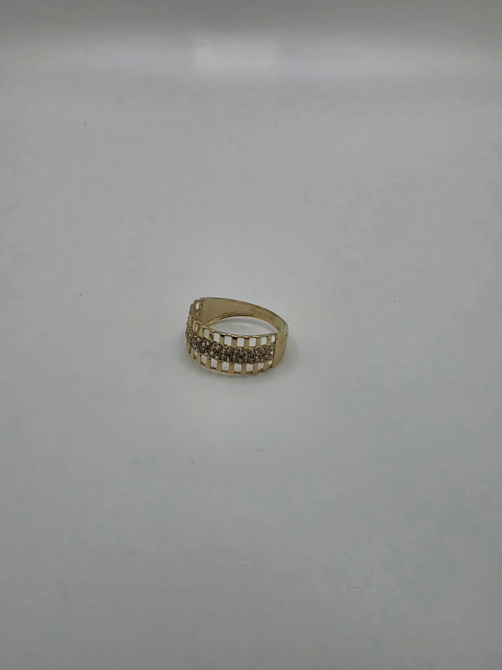 Women's ring