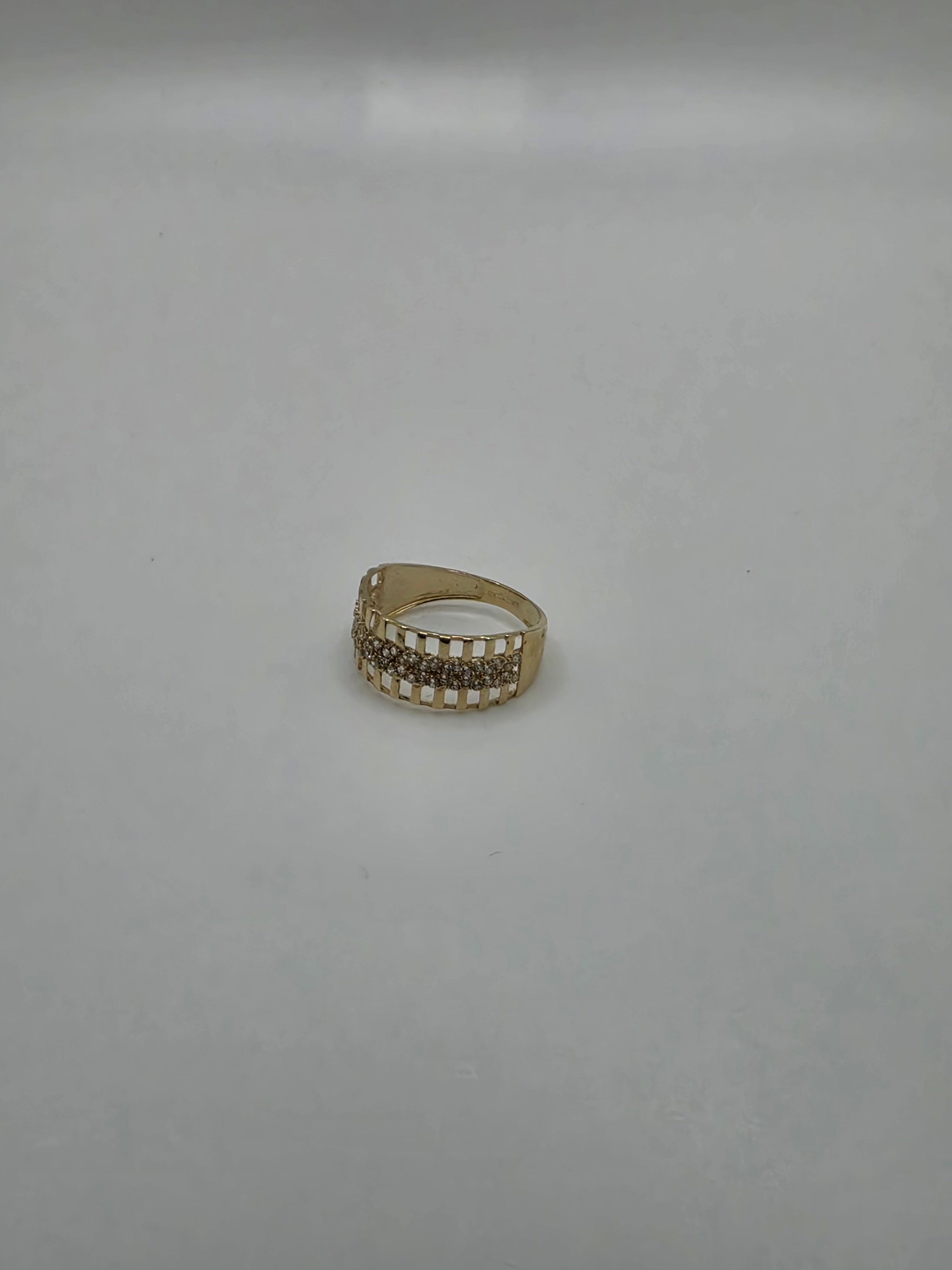 Women's ring