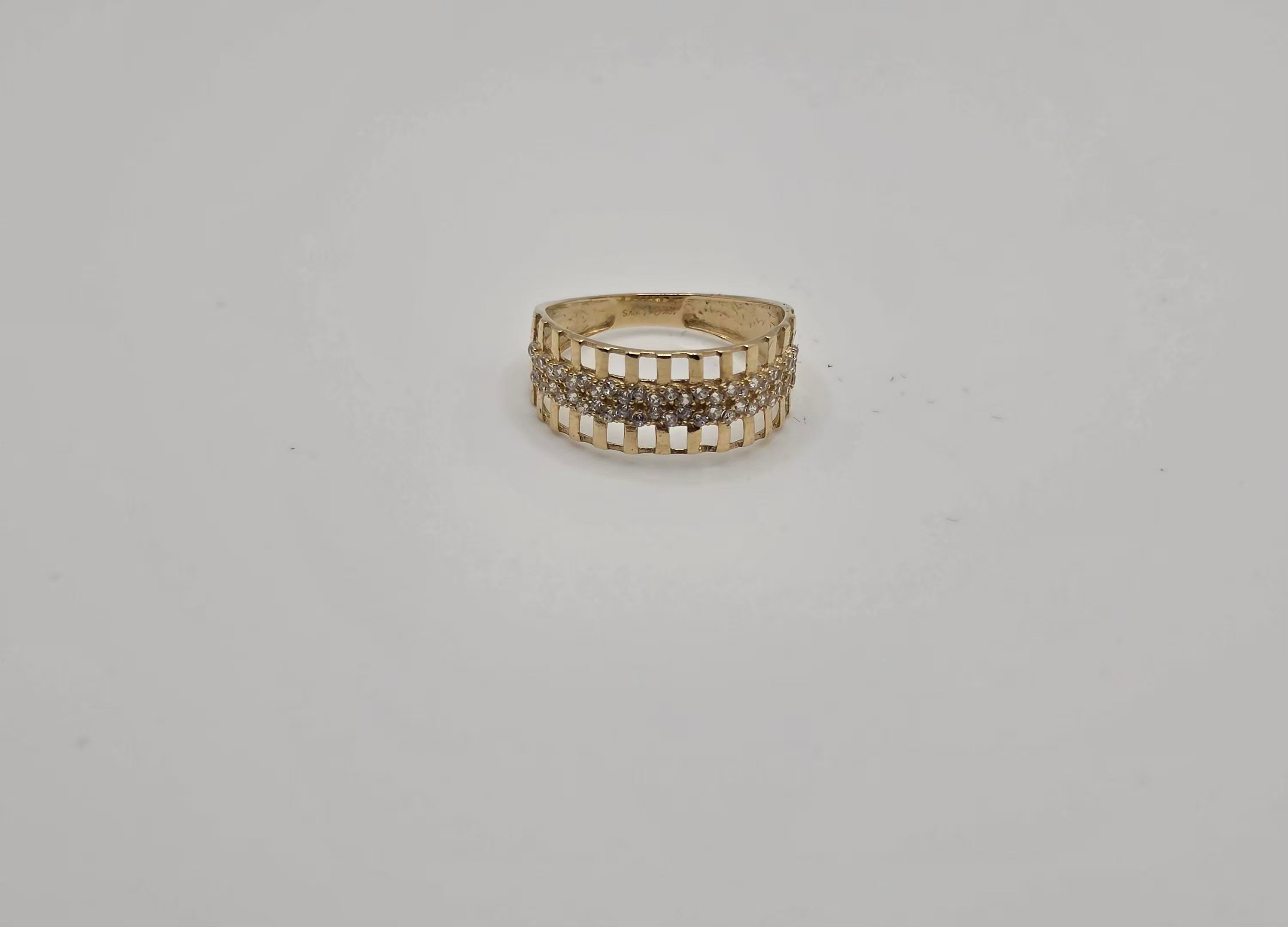 Women's ring